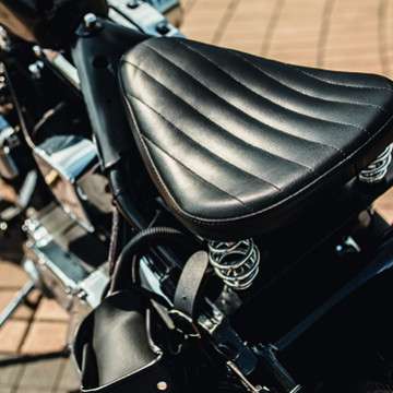 selle de moto en cuir