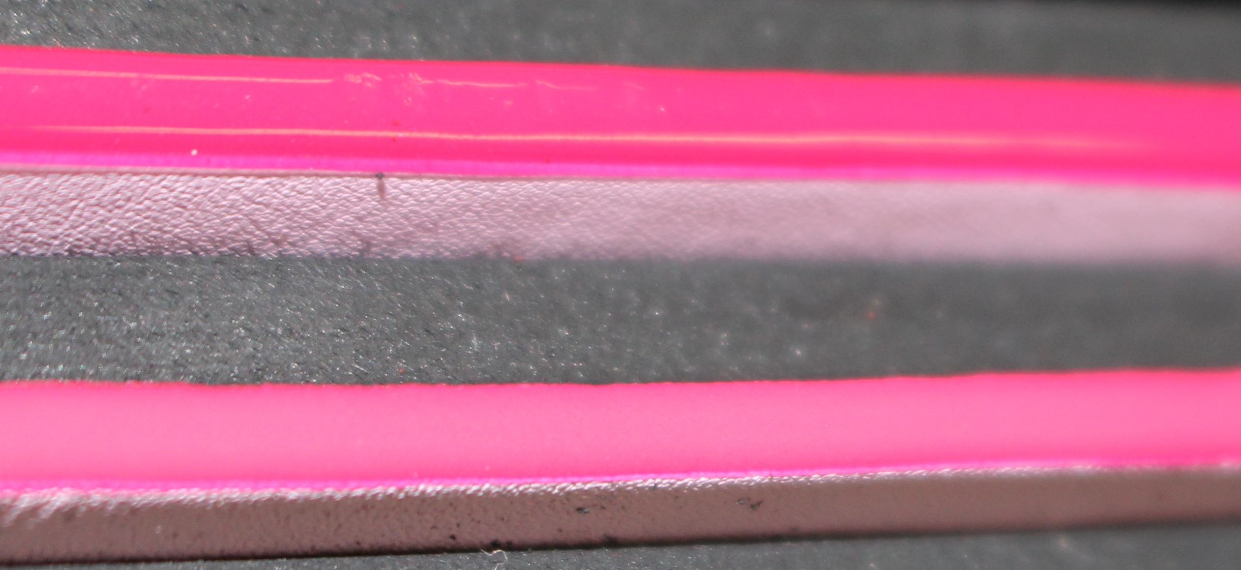 Teinture de tranche pour cuir